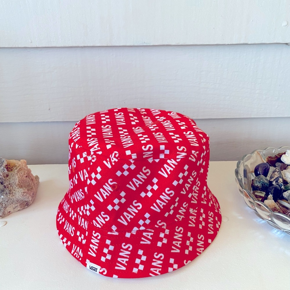 VANS Reversible Burnt Coral & White Bucket Hat